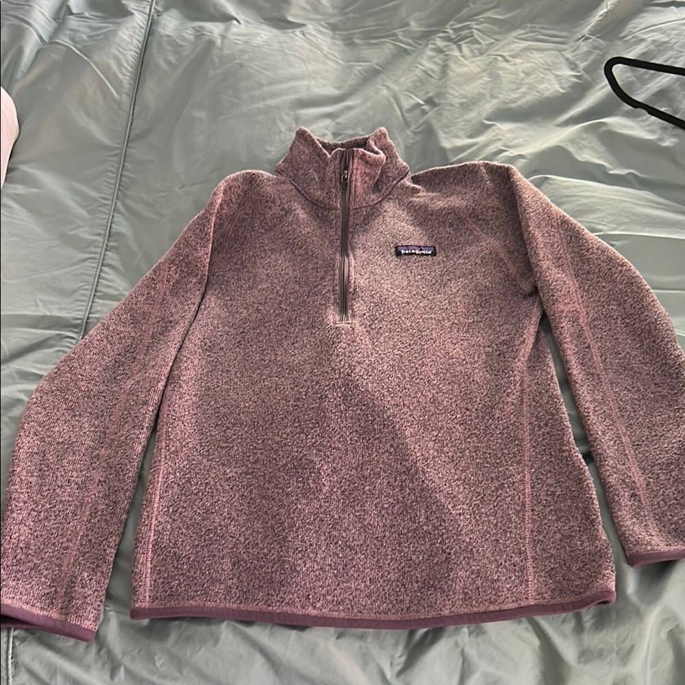 Patagonia women’s Better Sweater Medium. Purple. Very good condition.